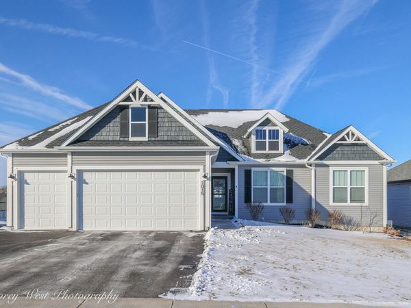 1015 Persimmon Drive, Genoa, IL 60135