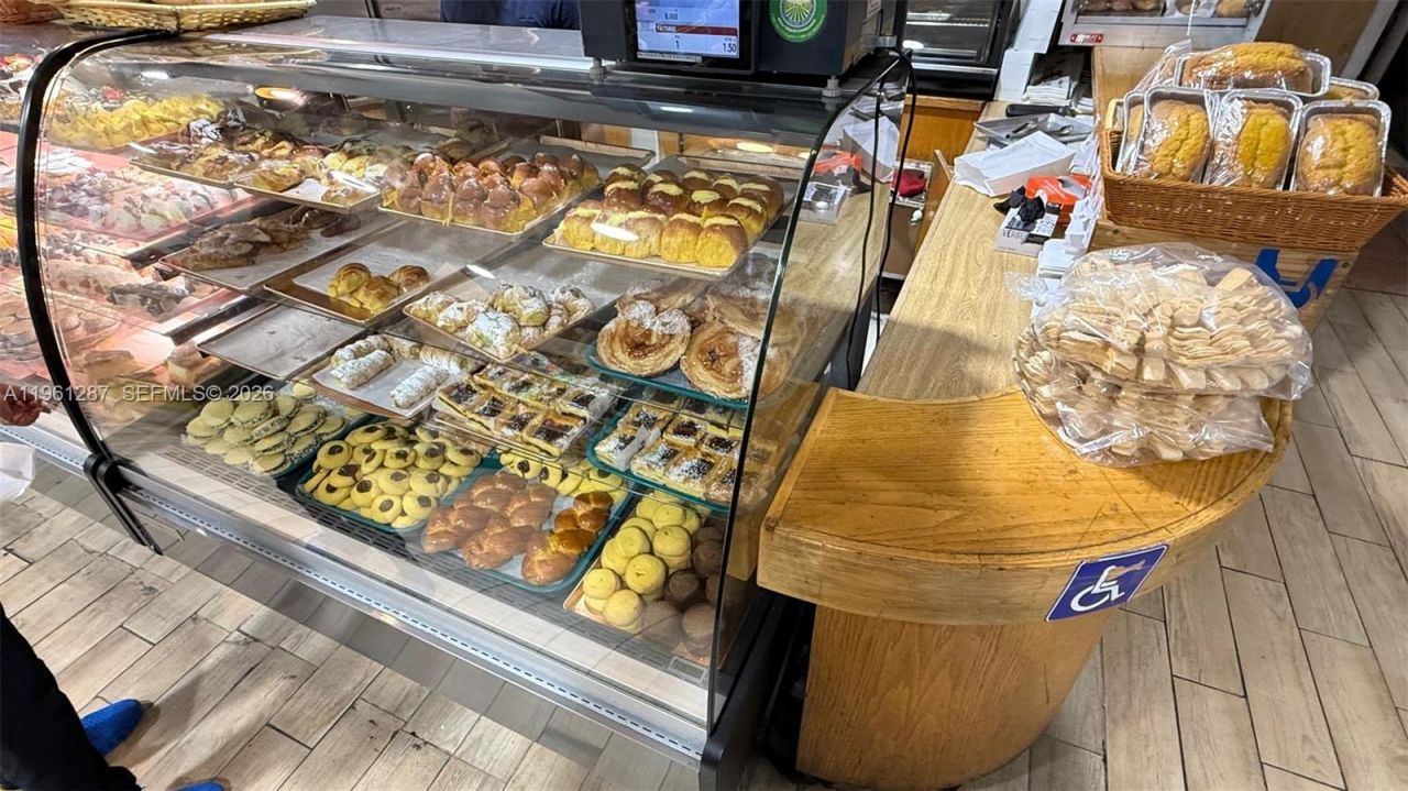 1305 SW 8th St, Miami, FL 33135 Photo