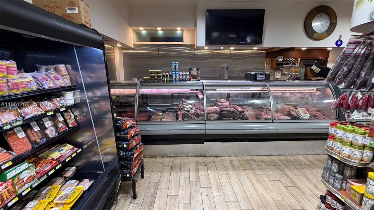 1305 SW 8th St, Miami, FL 33135 Photo