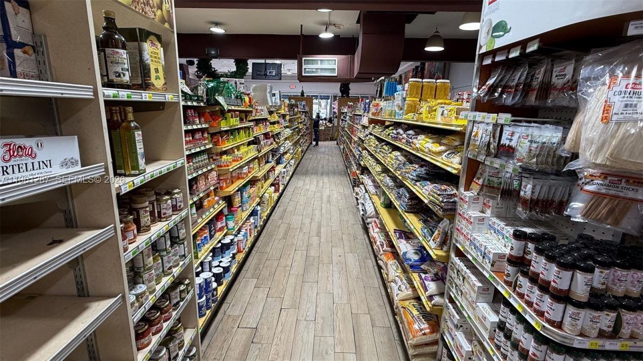 1305 SW 8th St, Miami, FL 33135 Photo