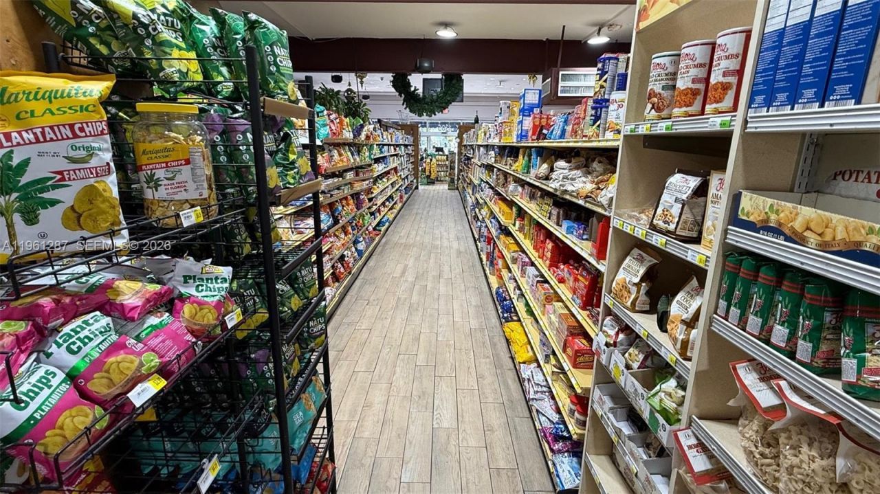 1305 SW 8th St, Miami, FL 33135 Photo