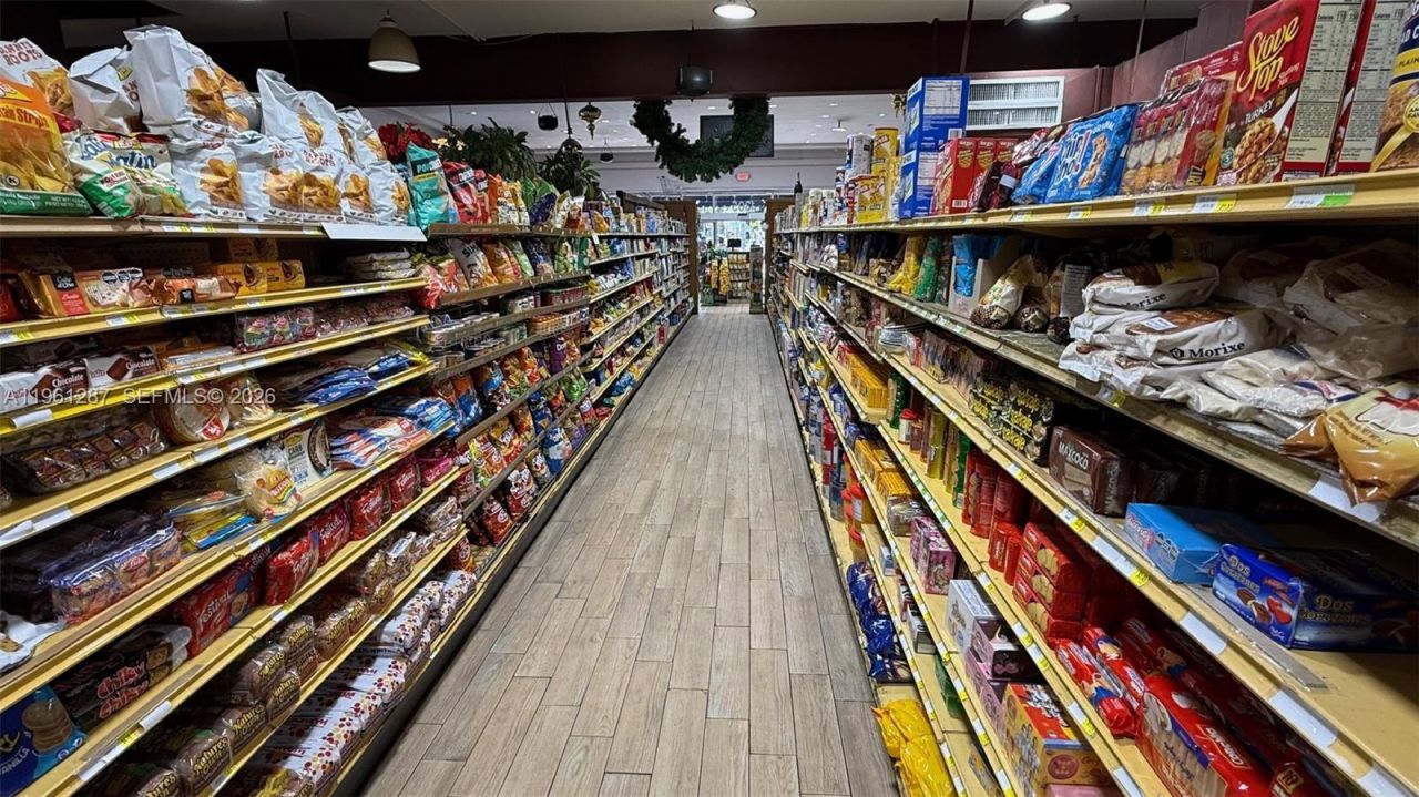 1305 SW 8th St, Miami, FL 33135 Photo