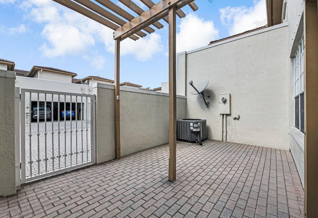 2407 NW 5th Street, Boynton Beach, FL 33426 Photo