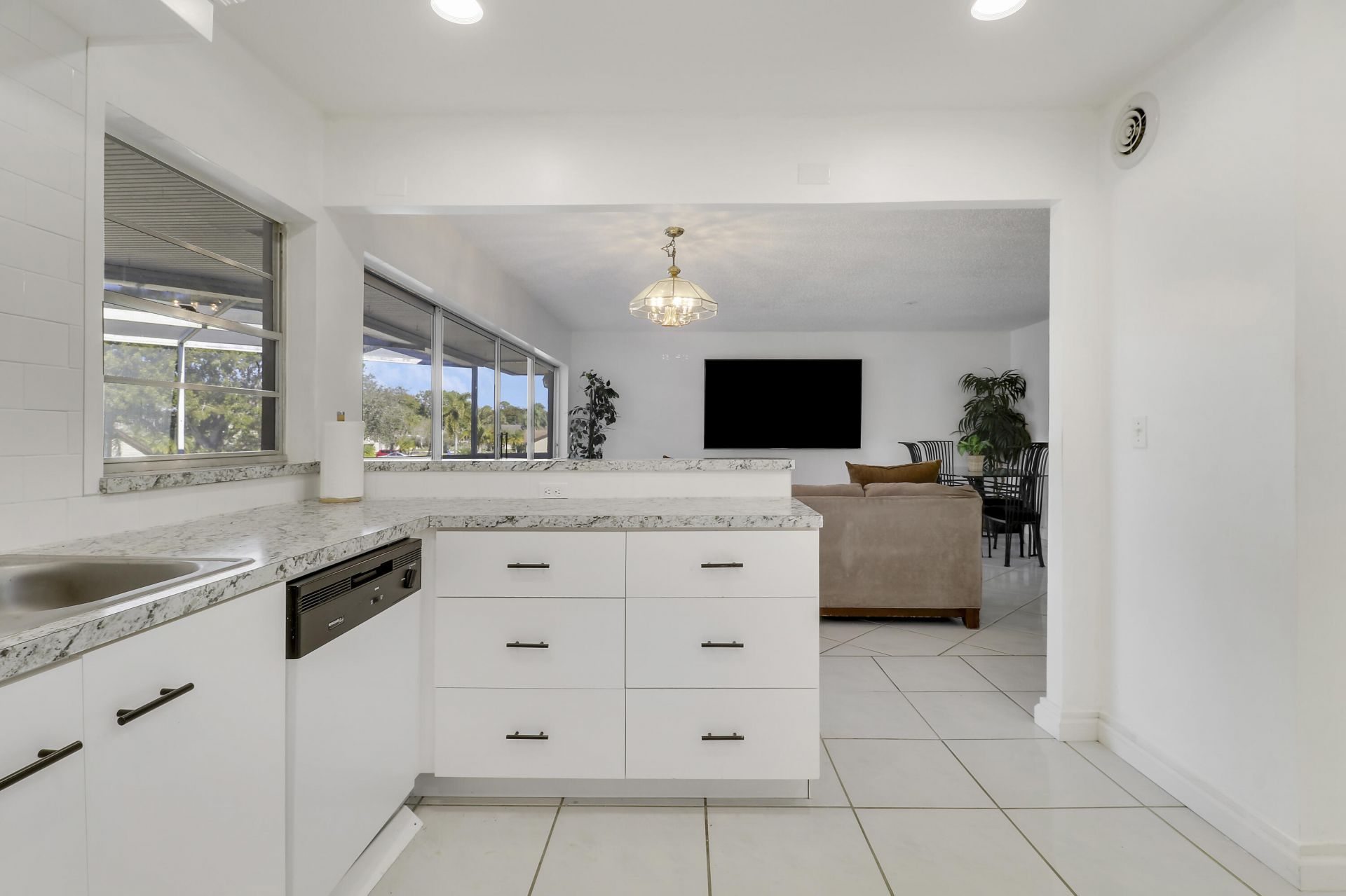 7 Greenway Village N, Unit 202, Royal Palm Beach, FL 33411 Photo