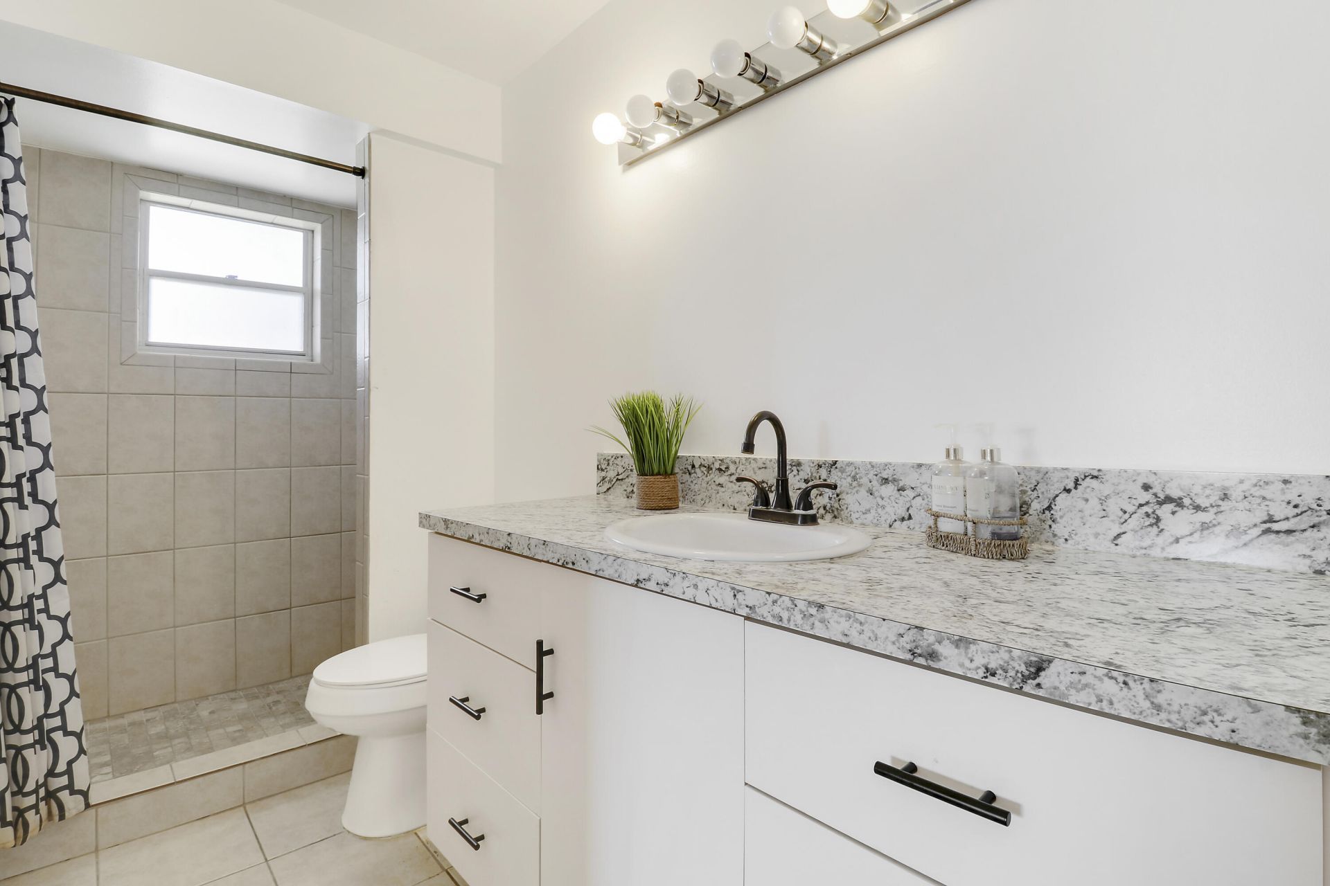 7 Greenway Village N, Unit 202, Royal Palm Beach, FL 33411 Photo