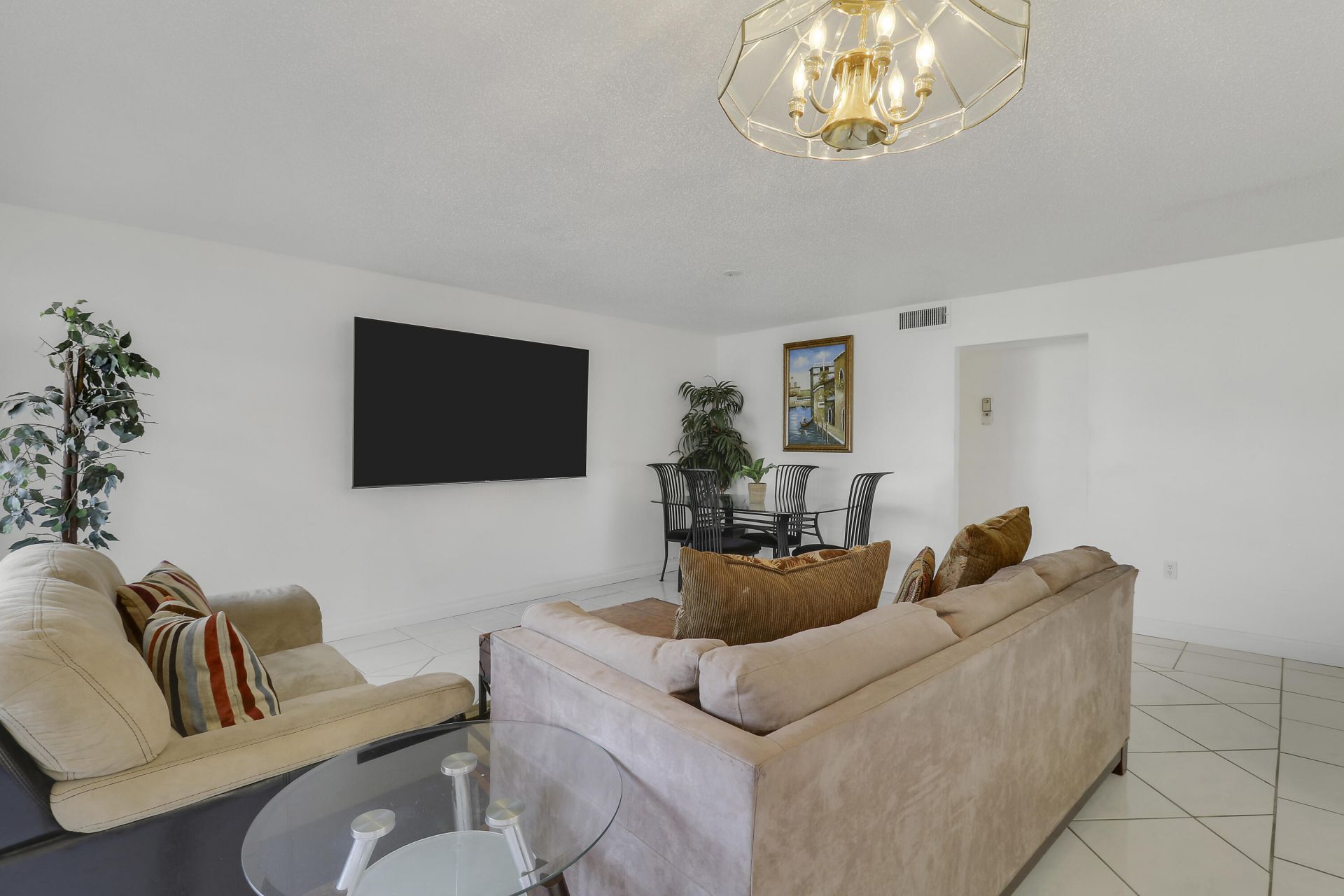 7 Greenway Village N, Unit 202, Royal Palm Beach, FL 33411 Photo