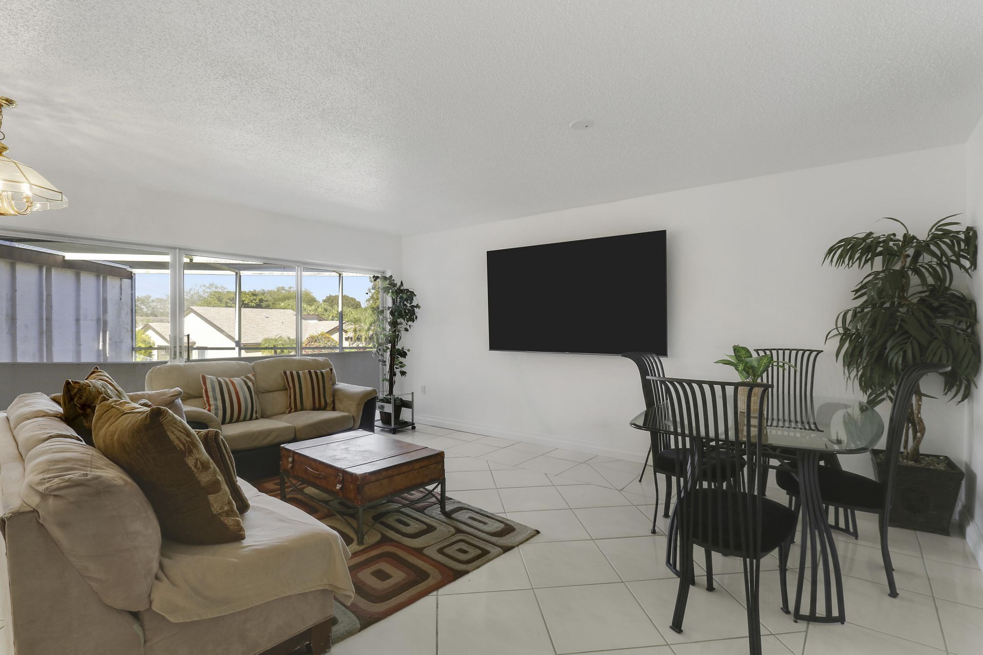 7 Greenway Village N, Unit 202, Royal Palm Beach, FL 33411 Photo