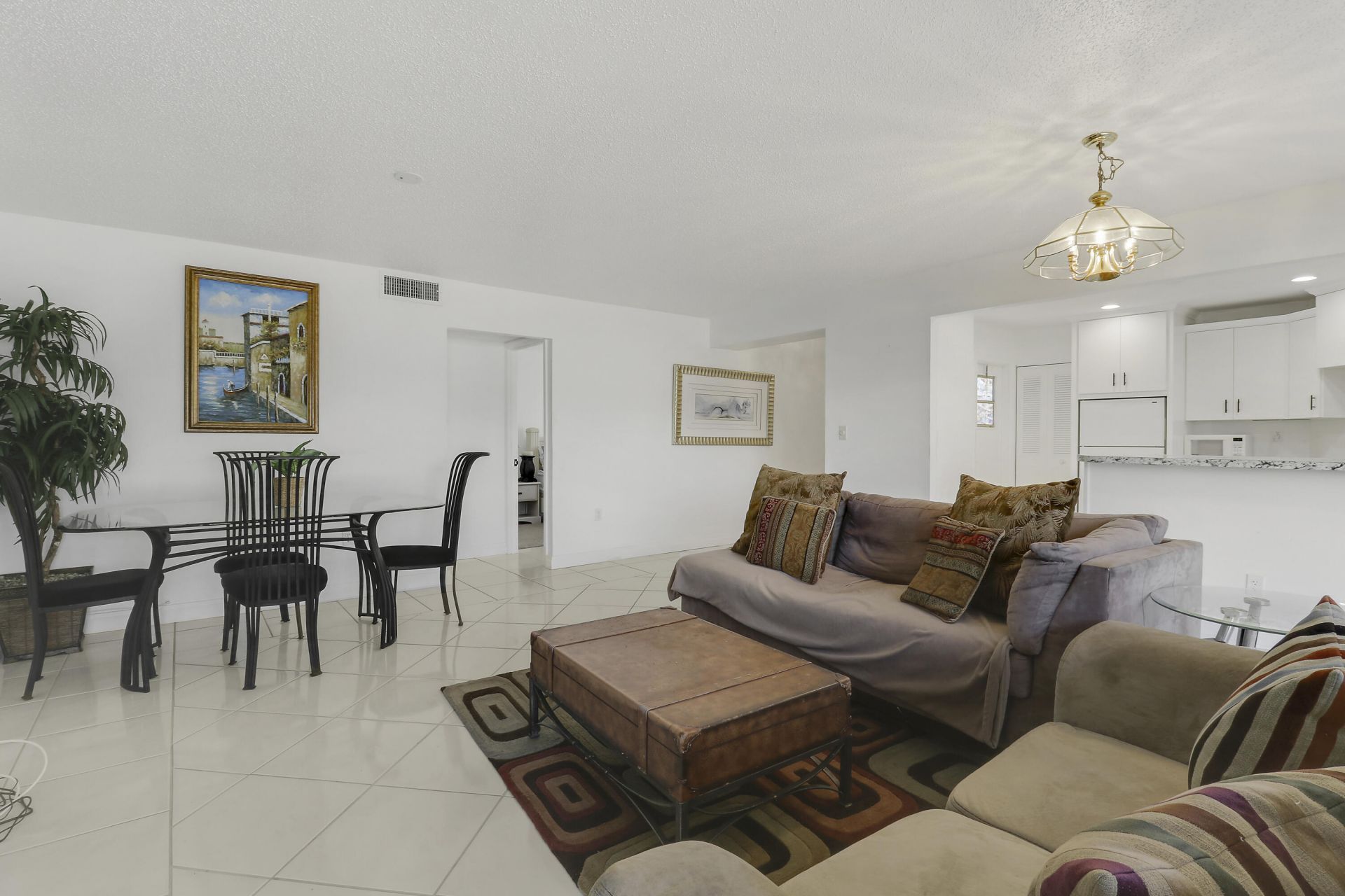 7 Greenway Village N, Unit 202, Royal Palm Beach, FL 33411 Photo