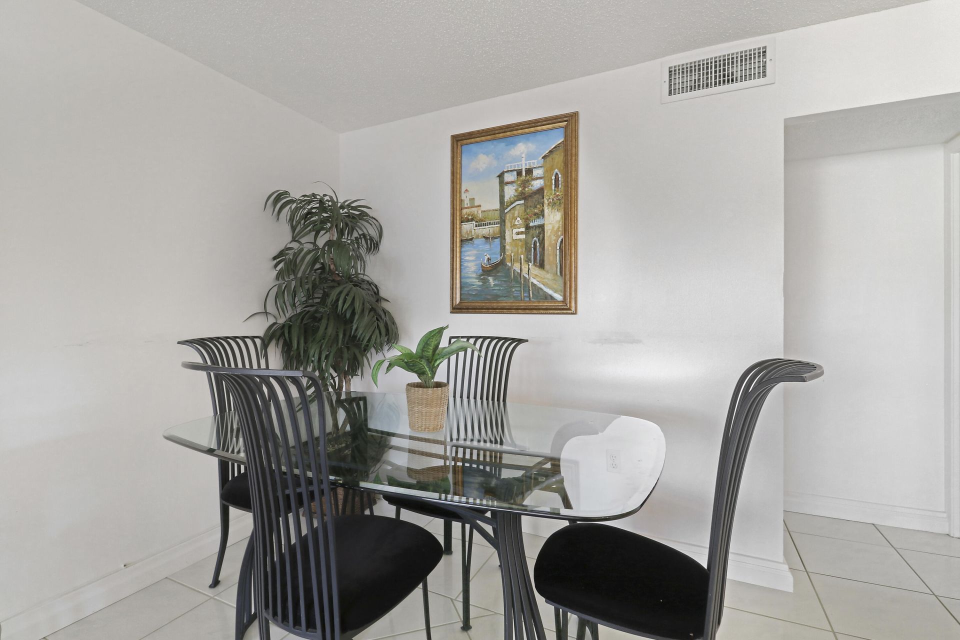 7 Greenway Village N, Unit 202, Royal Palm Beach, FL 33411 Photo