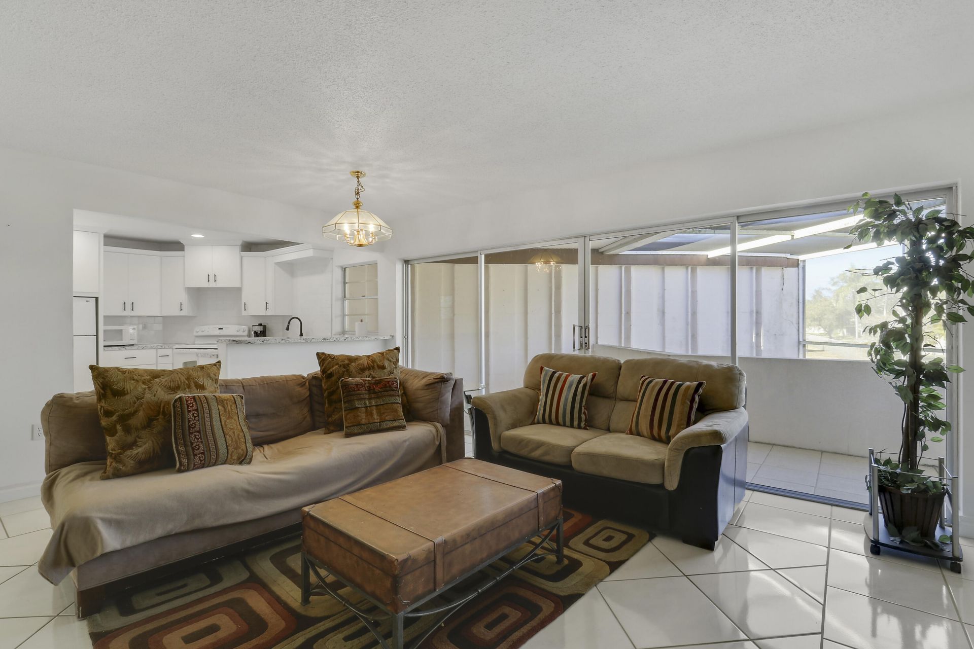 7 Greenway Village N, Unit 202, Royal Palm Beach, FL 33411 Photo