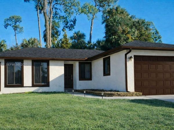 2573 SW Cain St, Port St. Lucie, FL 34953