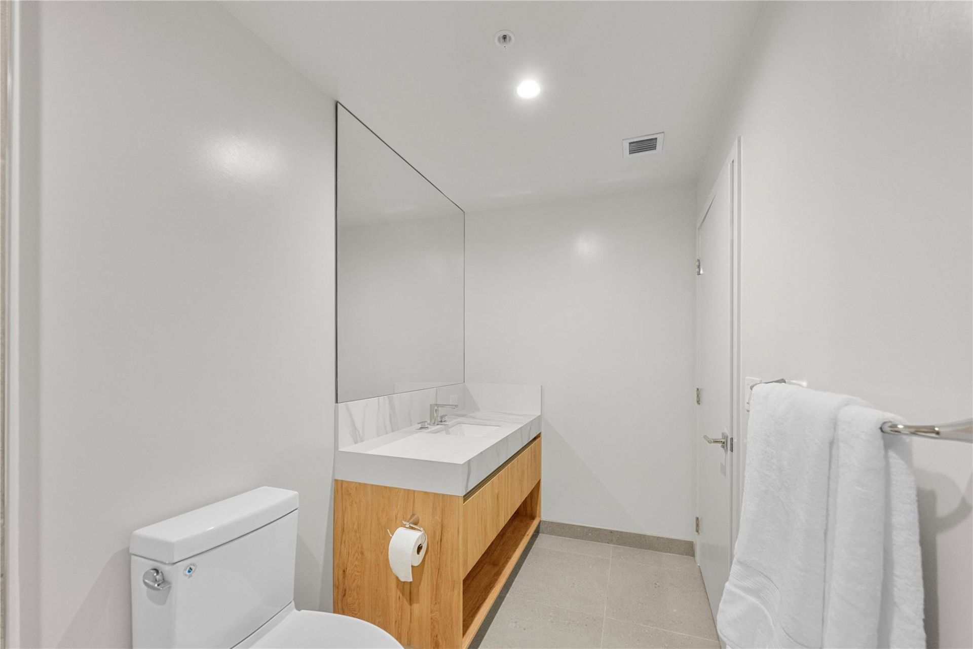 11 NE 6th Street, Unit 907, Miami, FL 33132 Photo