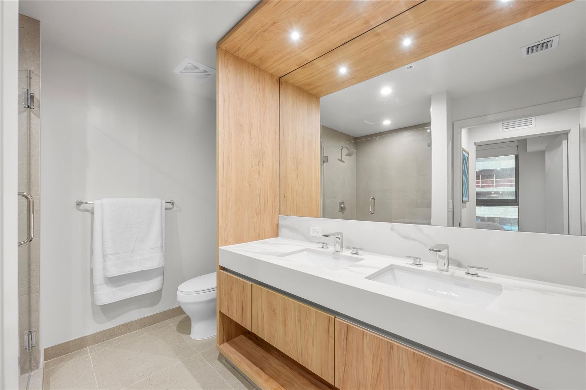 11 NE 6th Street, Unit 907, Miami, FL 33132 Photo