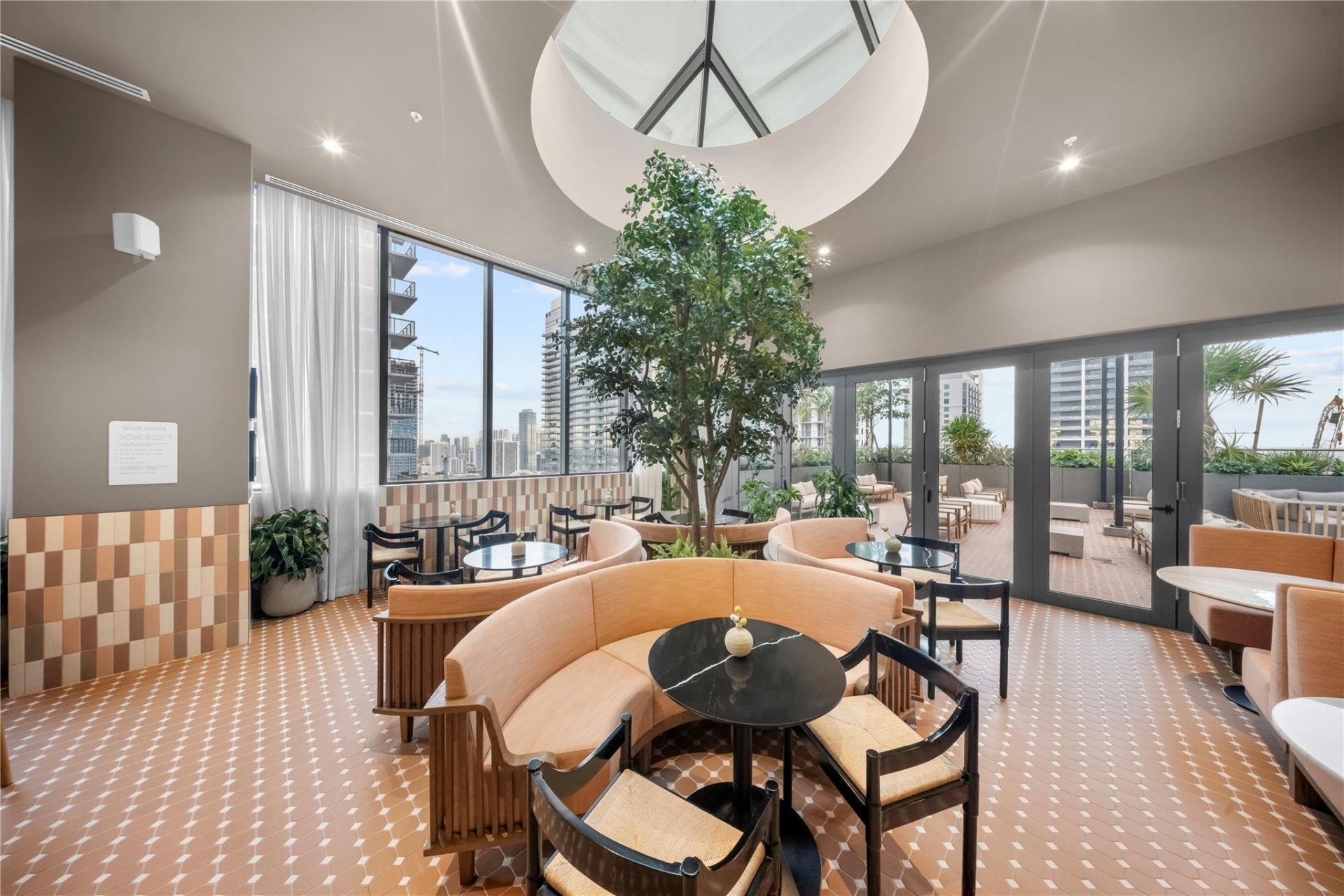 11 NE 6th Street, Unit 907, Miami, FL 33132 Photo