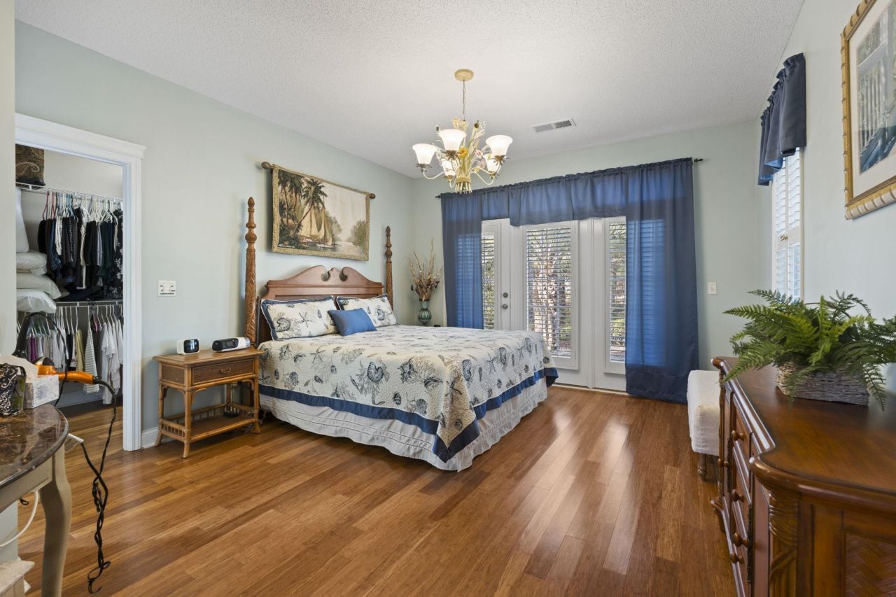 161 Regency Dr. Photo 15