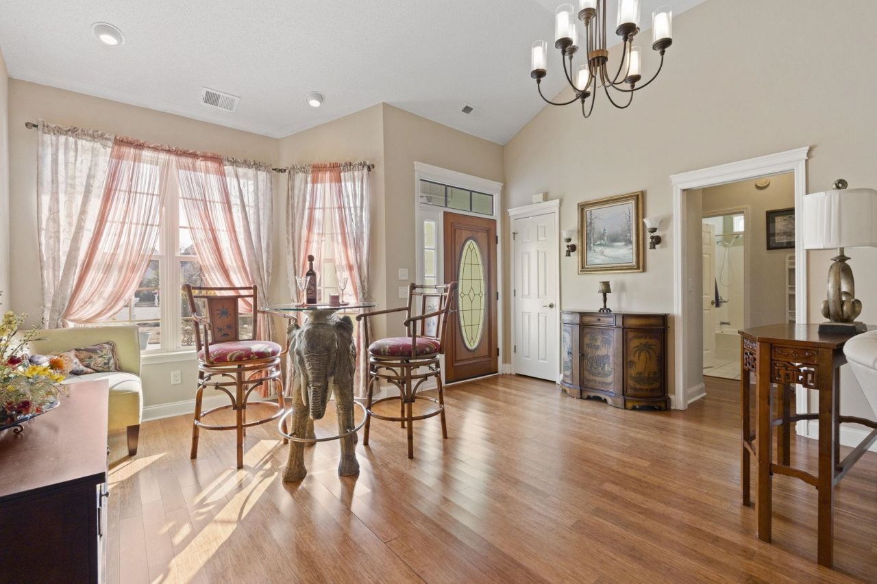 161 Regency Dr. Photo 19