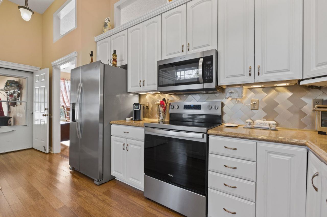 161 Regency Dr. Photo 24