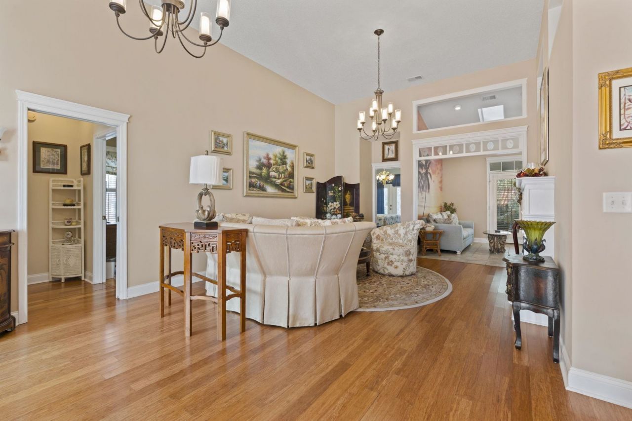 161 Regency Dr. Photo 27