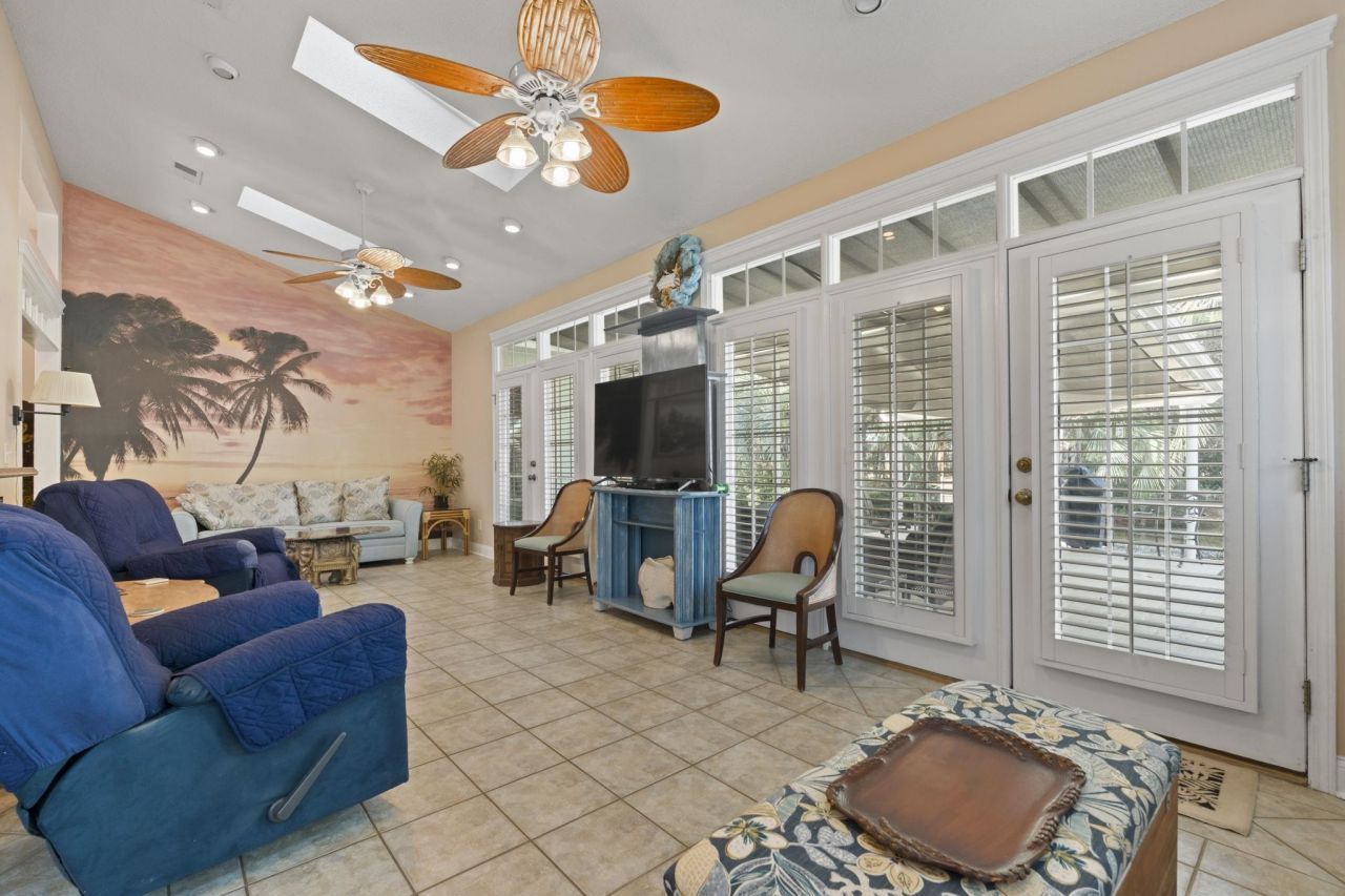 161 Regency Dr. Photo 30