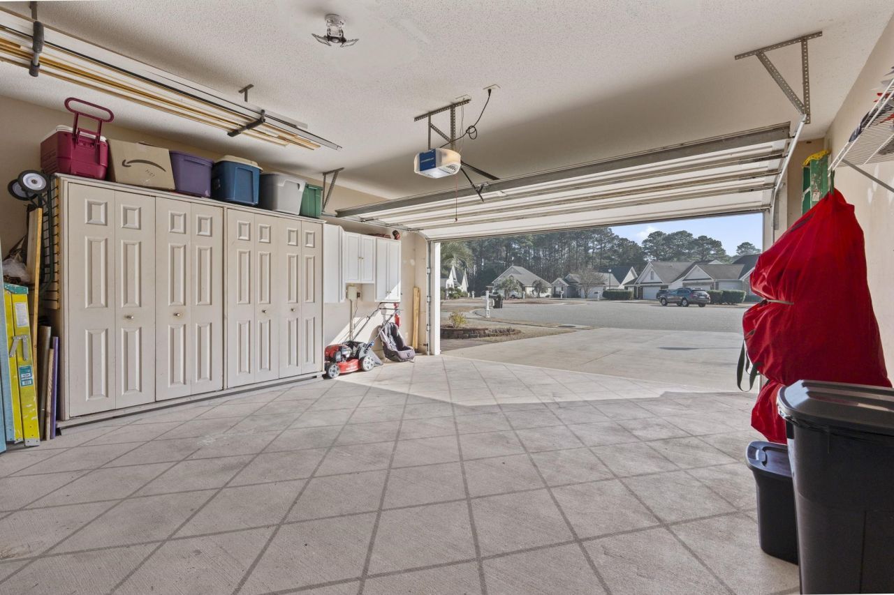 161 Regency Dr. Photo 33