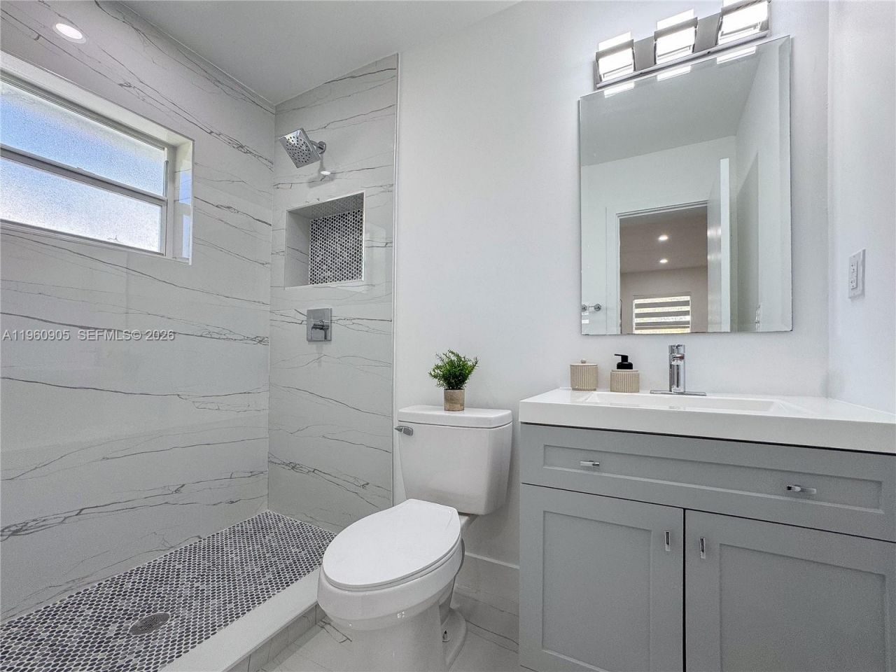 1319 NW 40th St, Miami, FL 33142 Photo