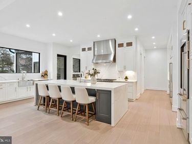 942 DEAD RUN DRIVE, MCLEAN, VA 22101