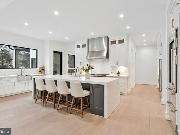 942 DEAD RUN DRIVE, MCLEAN, VA 22101