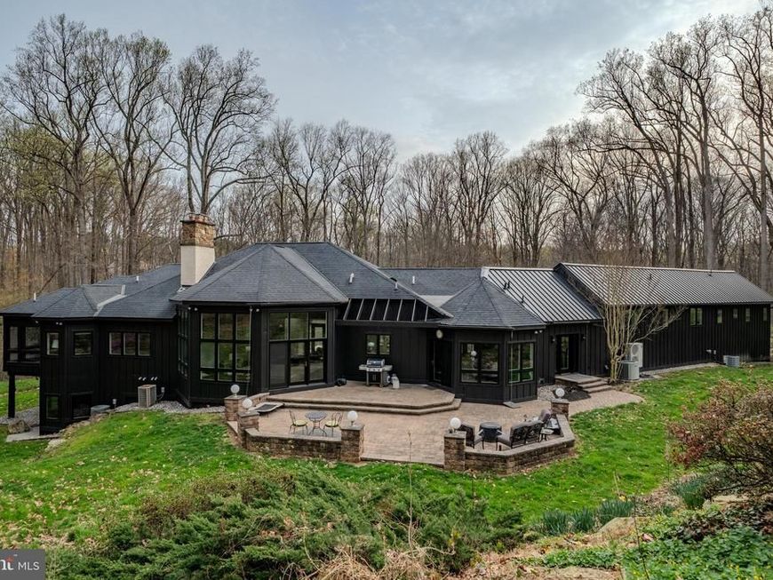 2800 Horseshoe Trail, Chester Springs, PA 19425 Main Photo