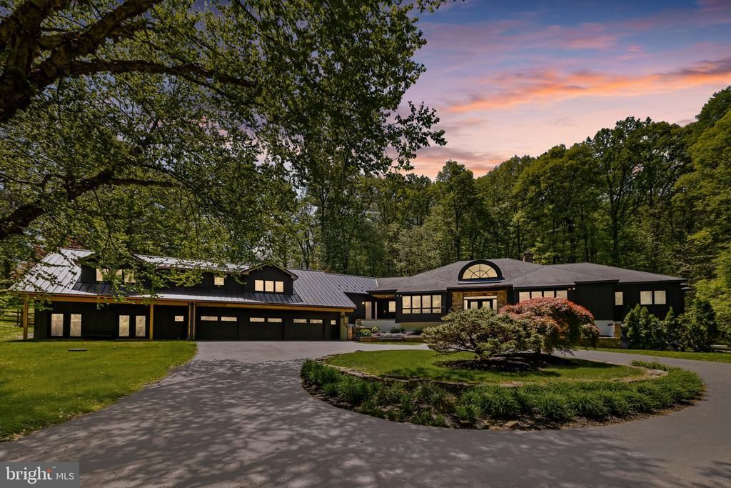 2800 Horseshoe Trail, Chester Springs, PA 19425 Main Photo