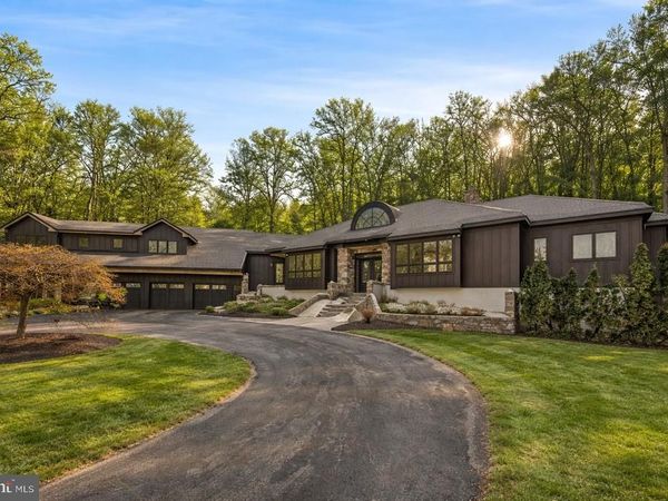 2800 HORSESHOE TRAIL, CHESTER SPRINGS, PA 19425