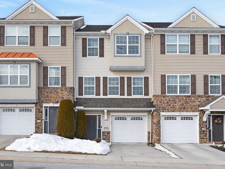 2436 Schultz Way, Unit 19, York, PA 17402 Main Photo