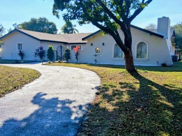 5191 SW 109th Avenue, Davie, FL 33328