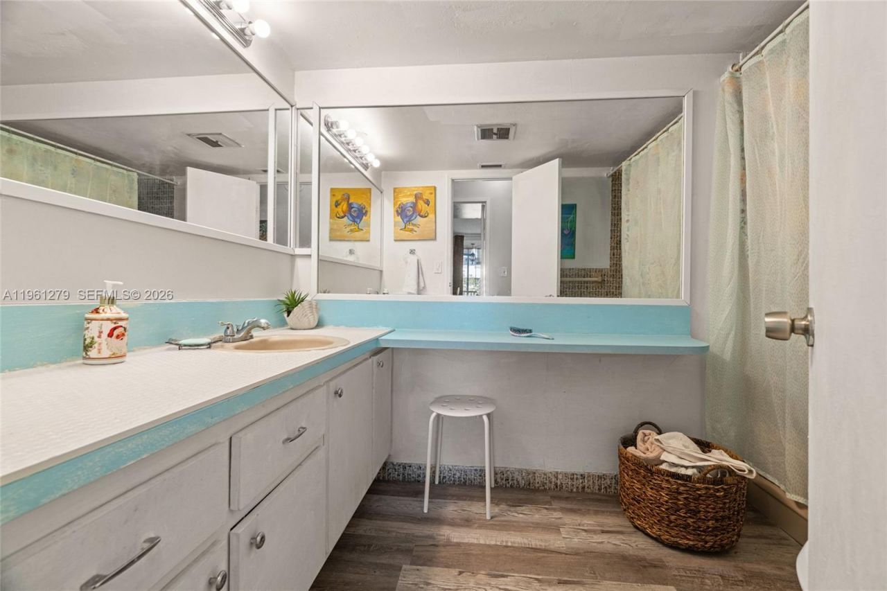 1690 NE 191st St, Unit 314-1, Miami, FL 33179 Photo