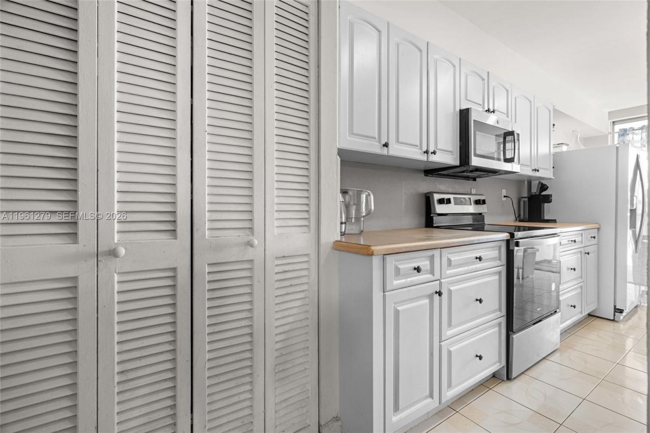 1690 NE 191st St, Unit 314-1, Miami, FL 33179 Photo