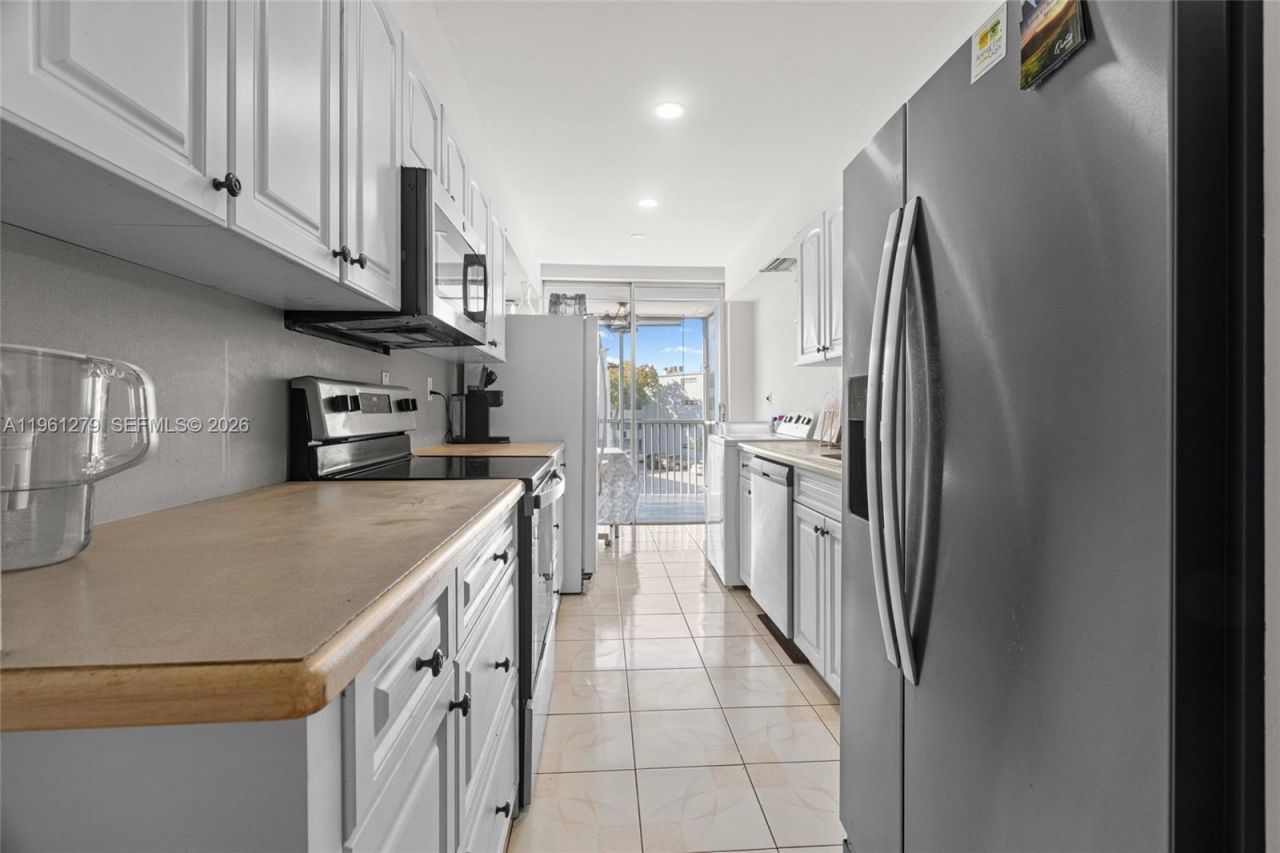 1690 NE 191st St, Unit 314-1, Miami, FL 33179 Photo