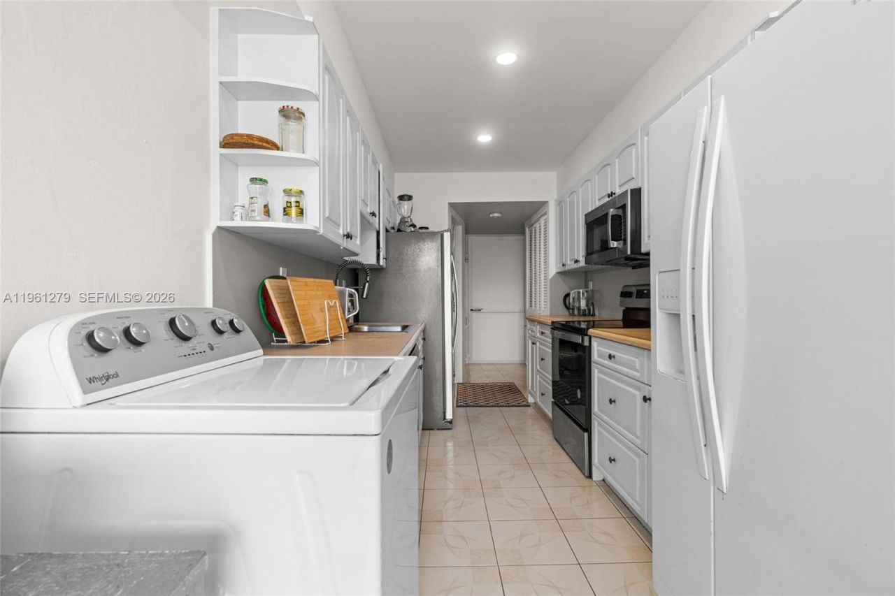 1690 NE 191st St, Unit 314-1, Miami, FL 33179 Photo