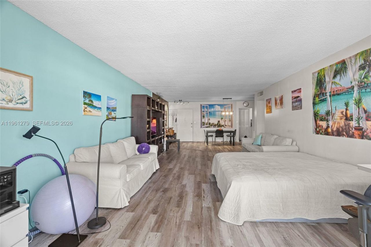 1690 NE 191st St, Unit 314-1, Miami, FL 33179 Photo