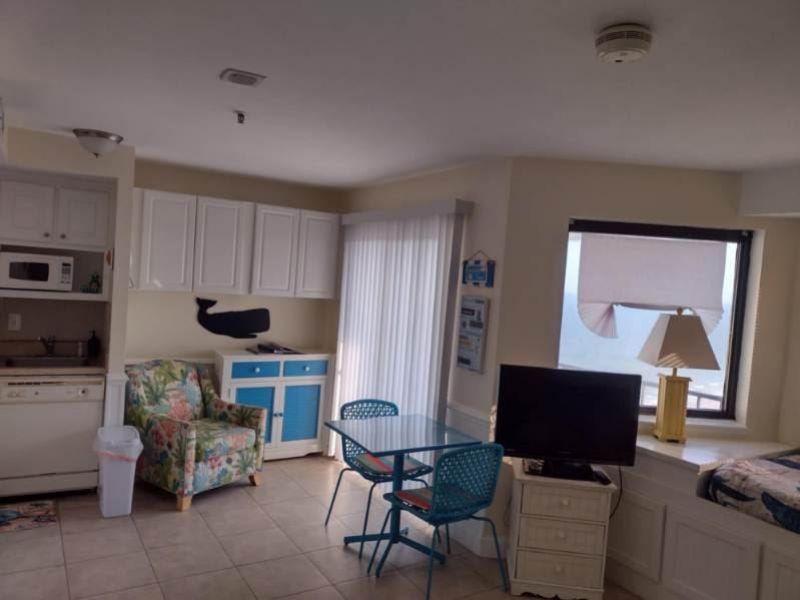 5905 S Kings Hwy. Photo 24