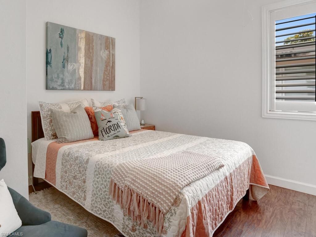 784 11th St N, Naples, FL 34102 Photo