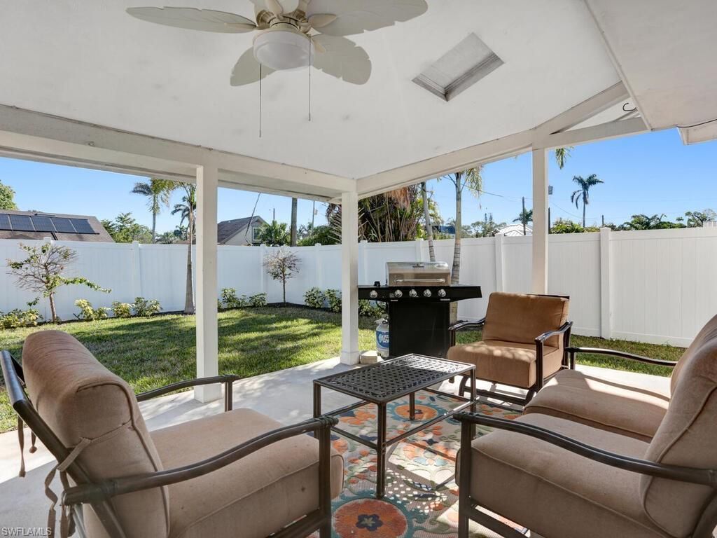 784 11th St N, Naples, FL 34102 Photo