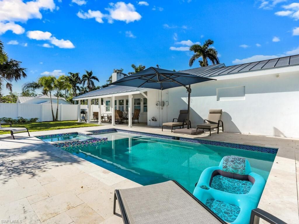 784 11th St N, Naples, FL 34102 Photo