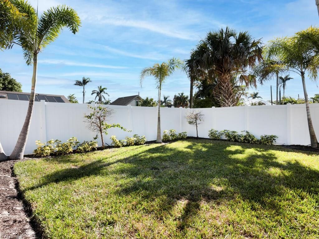 784 11th St N, Naples, FL 34102 Photo