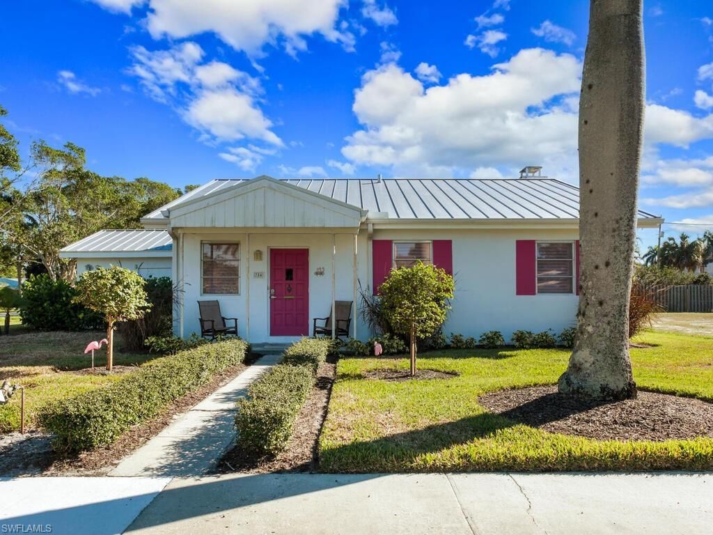 784 11th St N, Naples, FL 34102 Photo