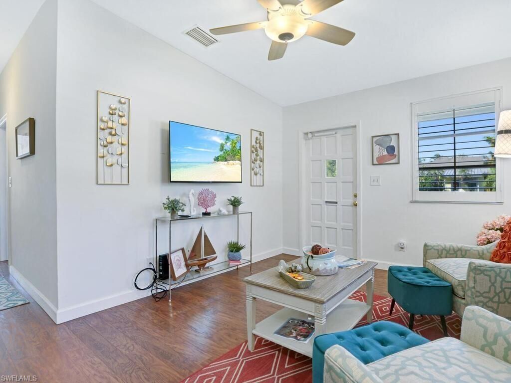 784 11th St N, Naples, FL 34102 Photo