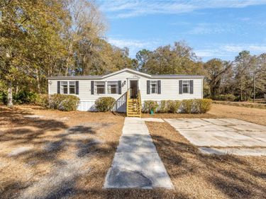 13907 NE 180TH STREET, WALDO, FL 32694