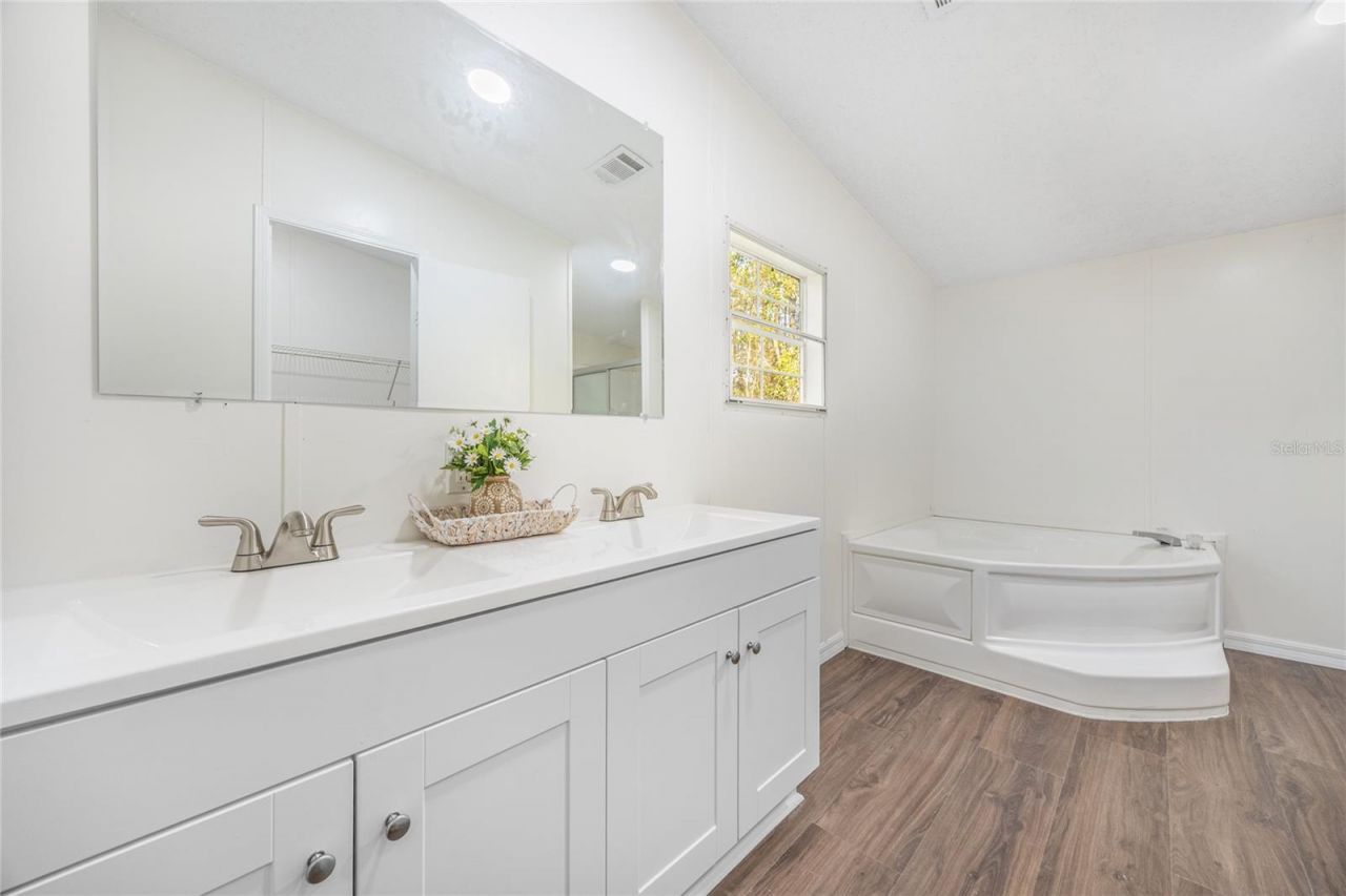 13907 NE 180th Street, Waldo, FL 32694 Photo