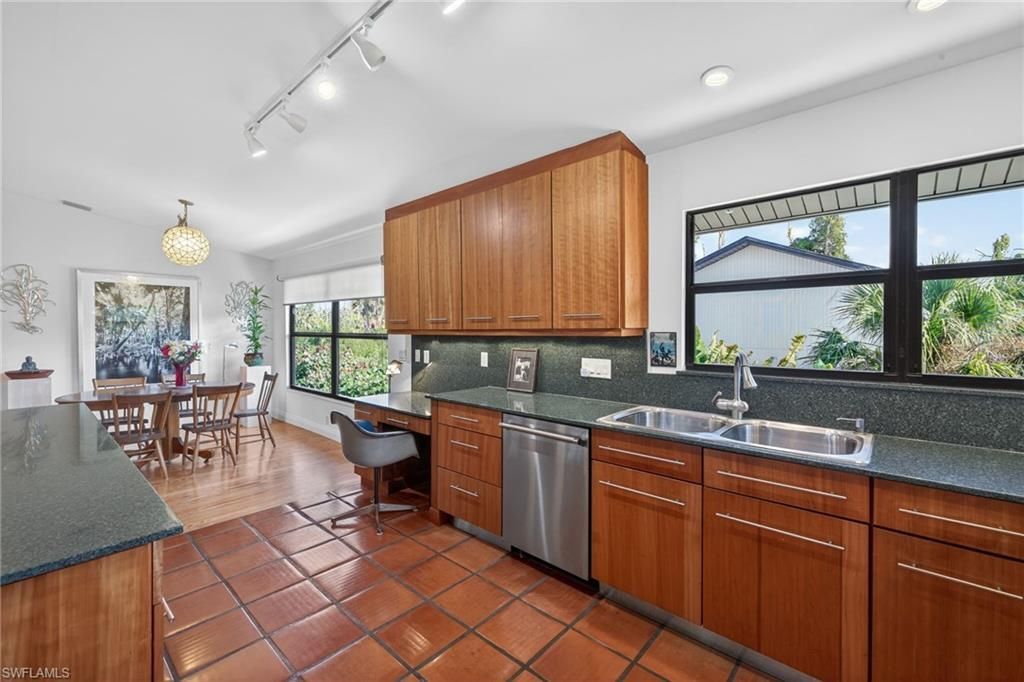 13290 Electron Dr, Fort Myers, FL 33908 Photo