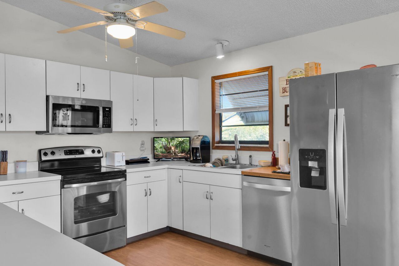 175 E Cahill Court, Big Pine Key, FL 33043 Photo