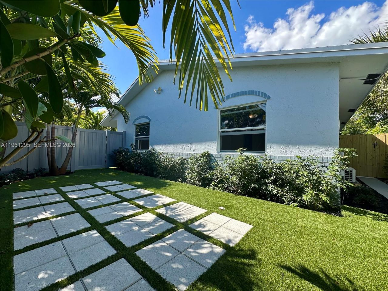 1109 NE 6th Ave, Unit 1, Fort Lauderdale, FL 33304 Photo