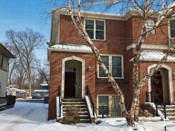 613 S Grand Avenue, Lansing, MI 48933